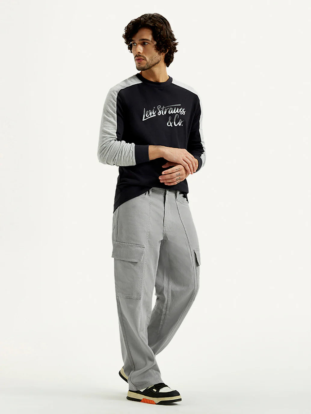 Casual Men’s Grey Mid Rise Loose Fit Jeans with Relaxed Comfort