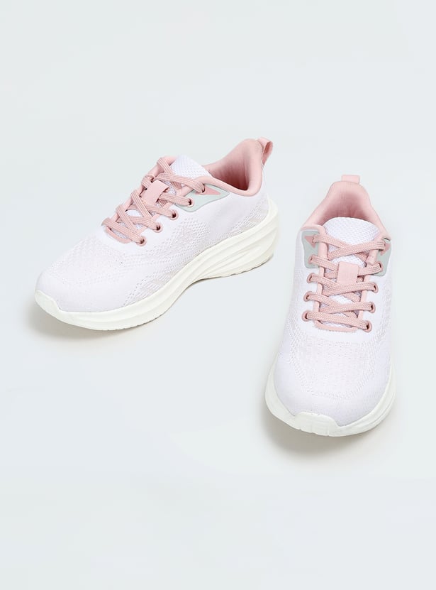 Elegant Lace-Up Shoes for Women with Versatile Athleisure Look