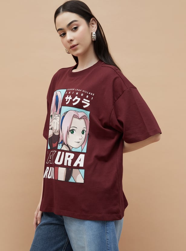 Modern Women’s T-Shirt with Vibrant Sakura Flower Illustration for Trendy Everyday Fashion