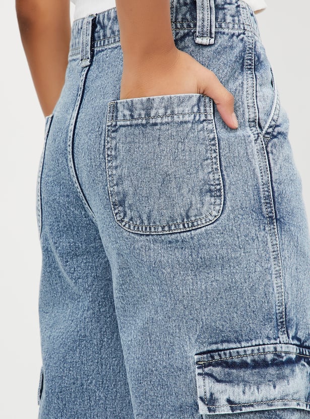 Relaxed Women Washed Cargo Denim Jeans with Modern Utility Appeal for Casual Dressing