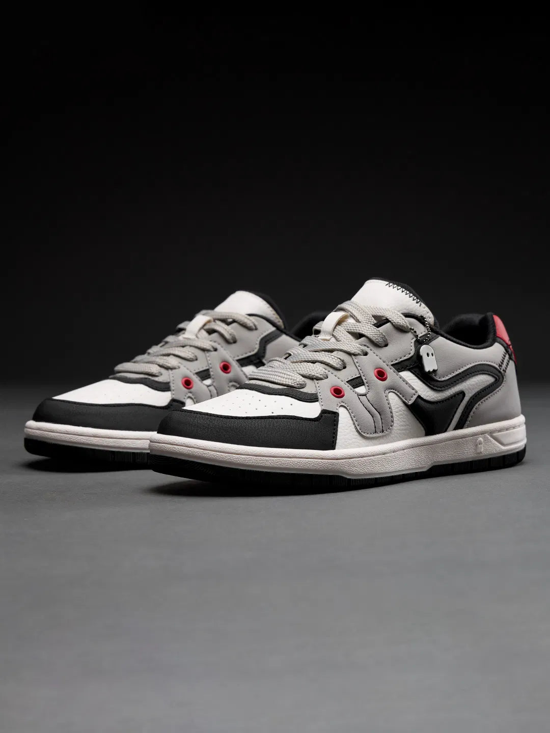 Sleek Men’s Tokyo Low Top Sneakers with Trendy Multi-Tone Design and Soft Cushioning