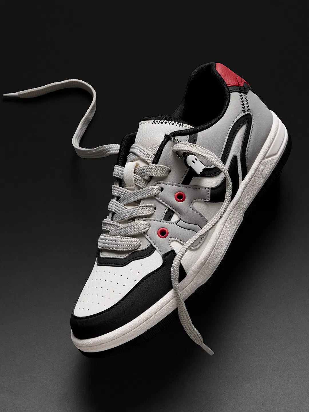 Sleek Men’s Tokyo Low Top Sneakers with Trendy Multi-Tone Design and Soft Cushioning