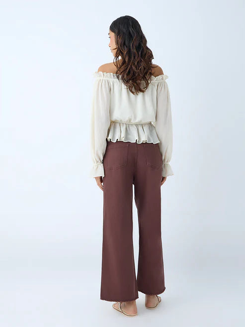 Everyday Wear Women Brown Mid Rise Relaxed Fit Jeans Crafted for Comfort and Casual Dressing