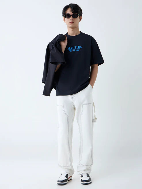 Sleek Men’s White Mid Rise Relaxed Fit Jeans for Streetwear and Casual Looks