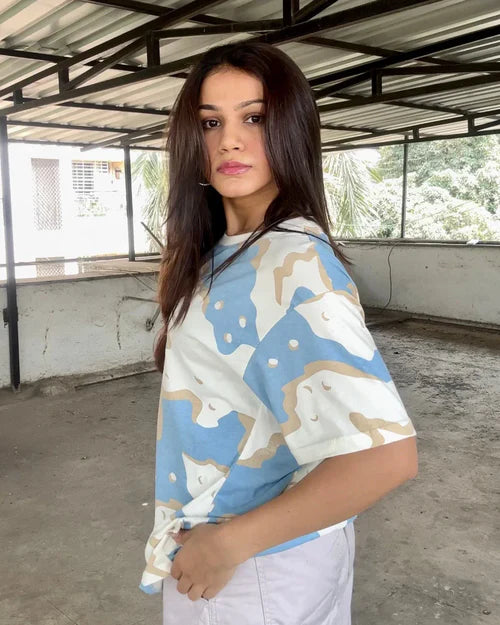 Casual Oversized T-Shirt with Wavy Graphic Print – Comfortable Daily Wear