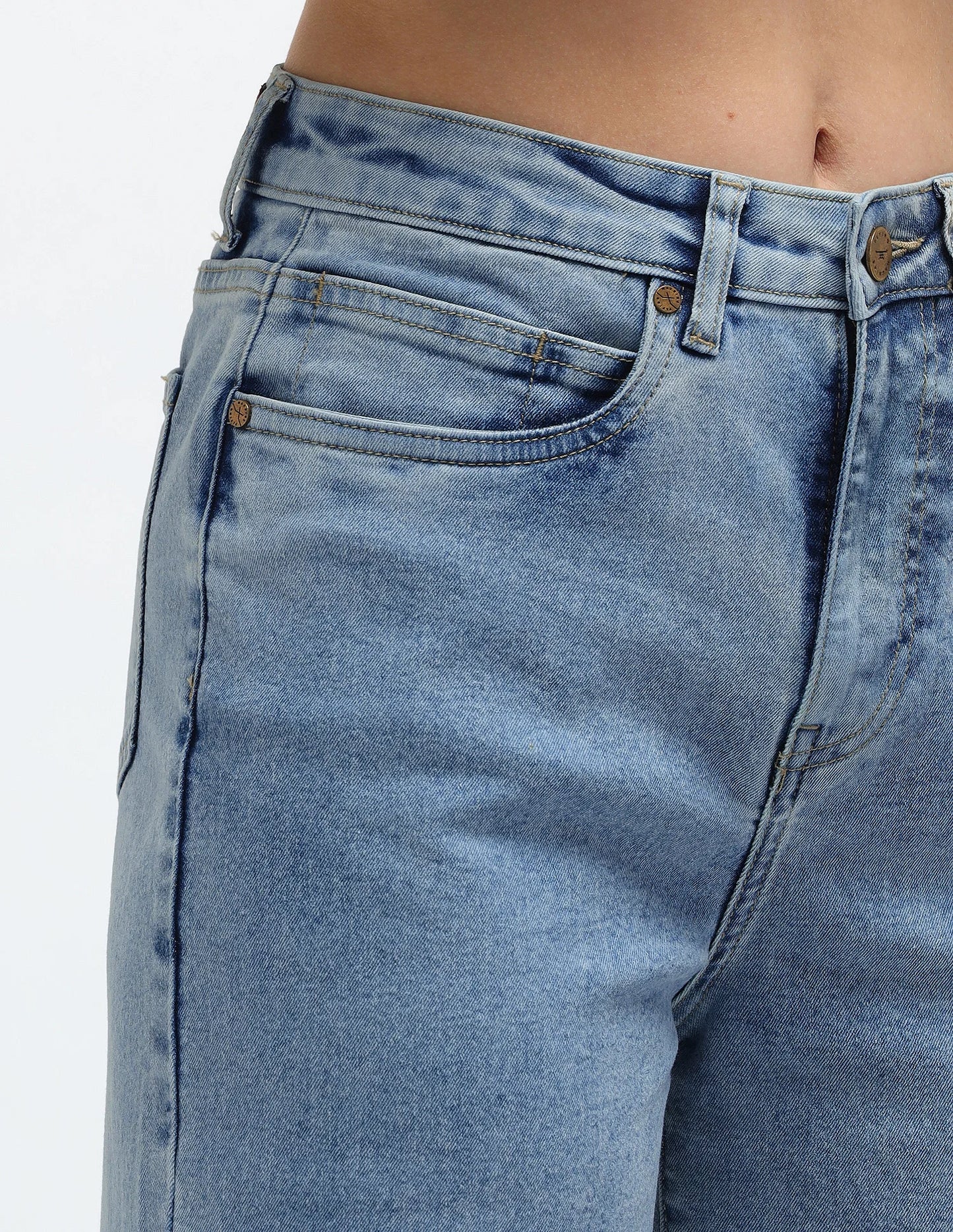 Fashionable Women Wide Leg High Rise Jeans with Tailored Stitching Details