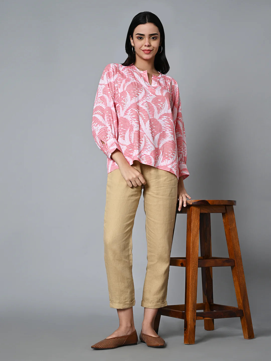 Trendy Women’s Pink Linen Blouse with Relaxed Boxy Fit Design