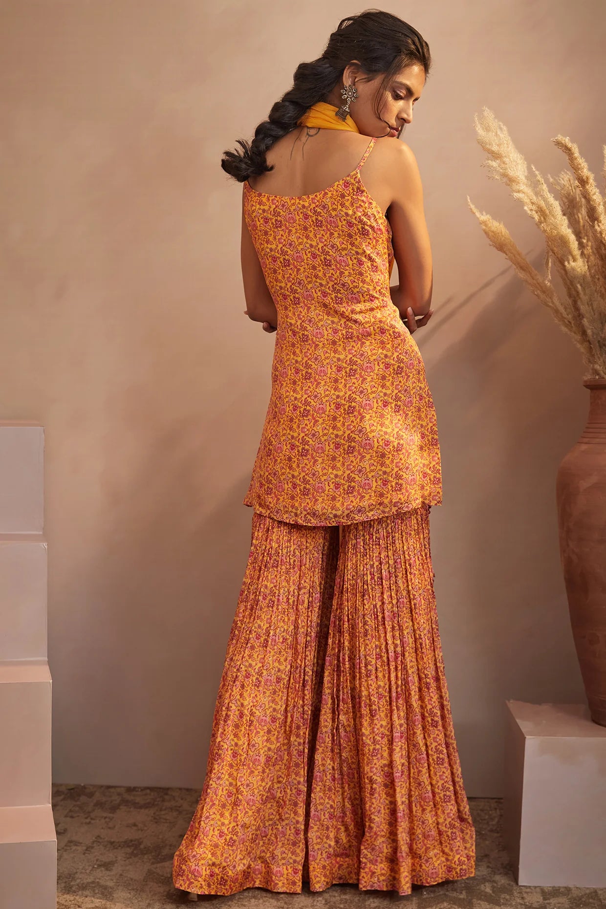 Vibrant Yellow Paisley Strap Kurta Set Perfect for Weddings, Festivals, and Cultural Events