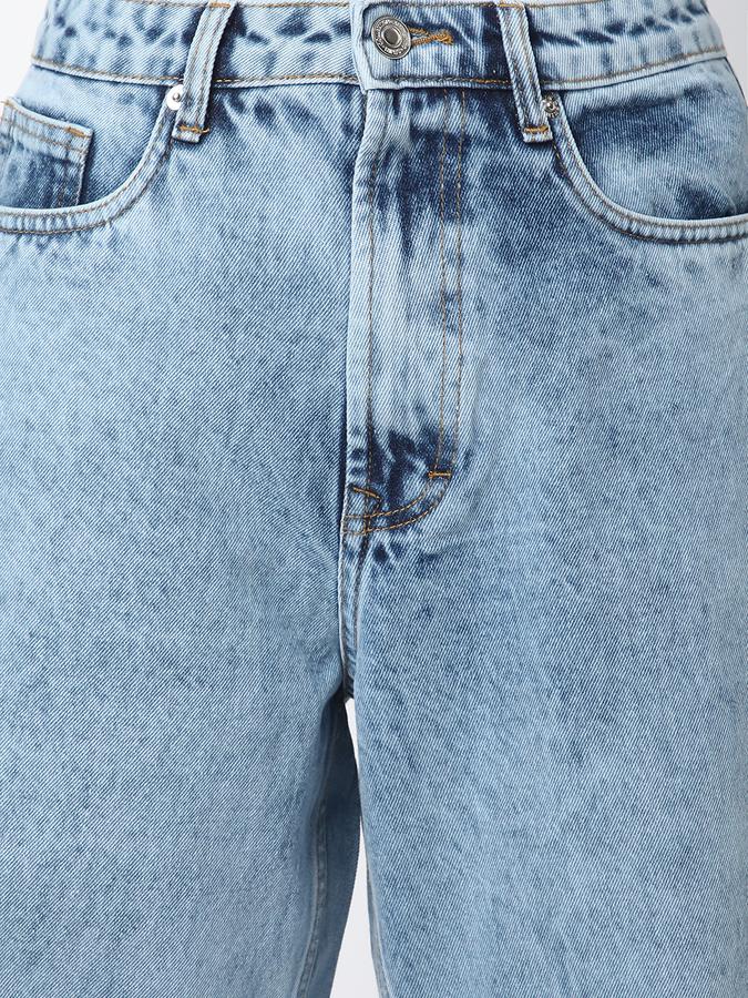 Timeless Relaxed Fit Women Jeans with Durable Stitching and Soft Fabric