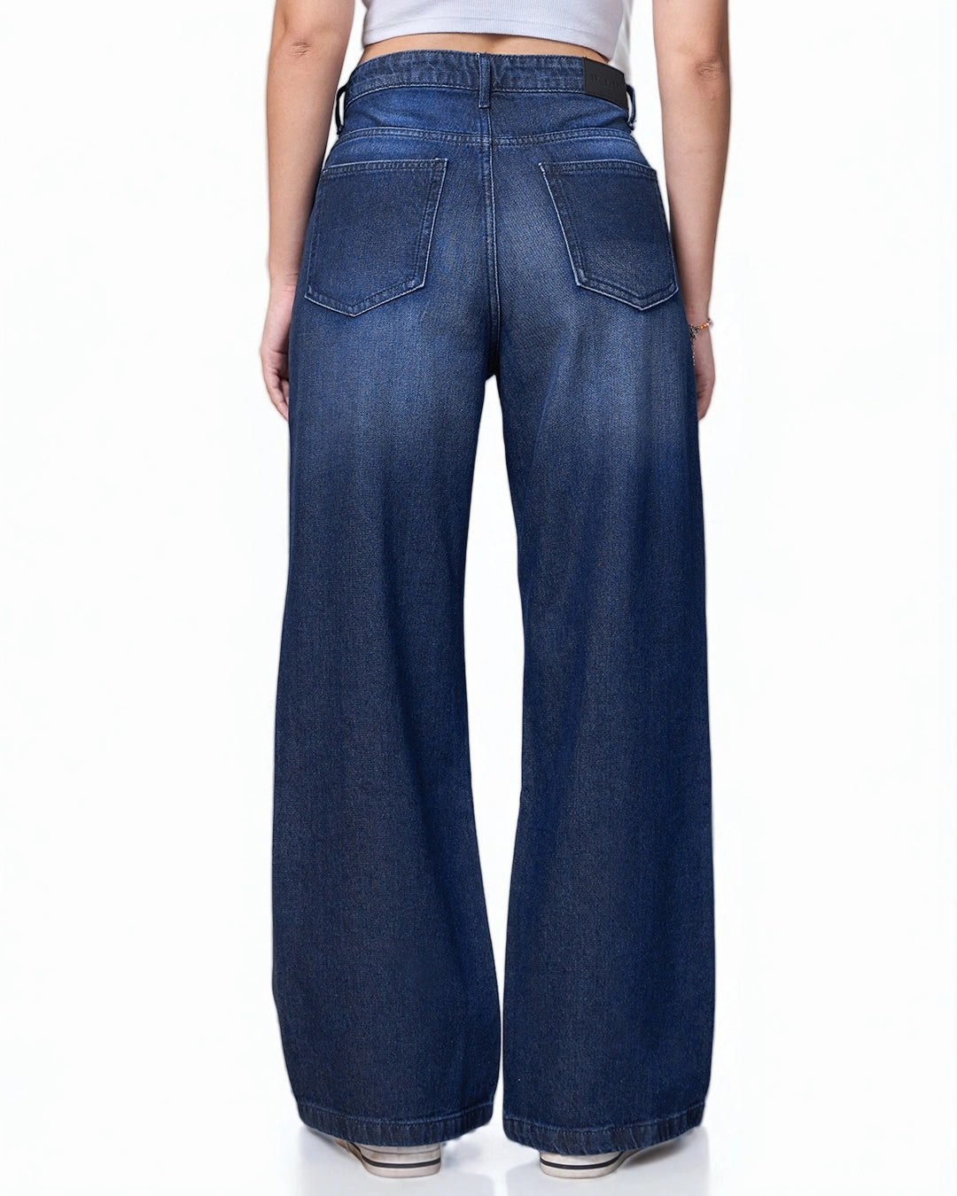 Comfortable Women Blue Washed Baggy Distressed Jeans with Relaxed Fit Design
