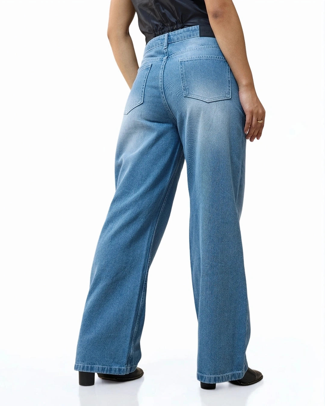 Everyday Women Blue Washed Baggy Wide Leg Jeans with Comfortable Mid Rise Fit