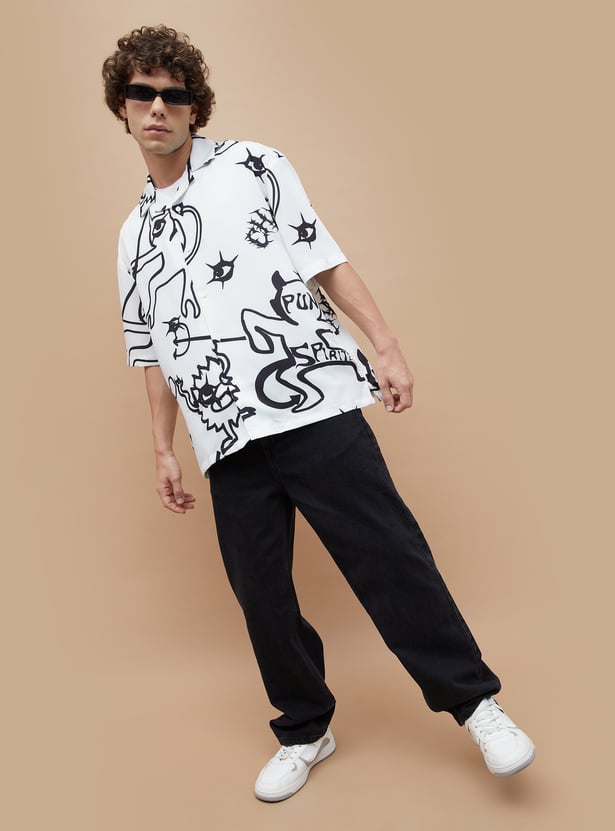 Modern Tailored Washed Loose Fit Denim Jeans for Men with Relaxed Comfort and Urban Look