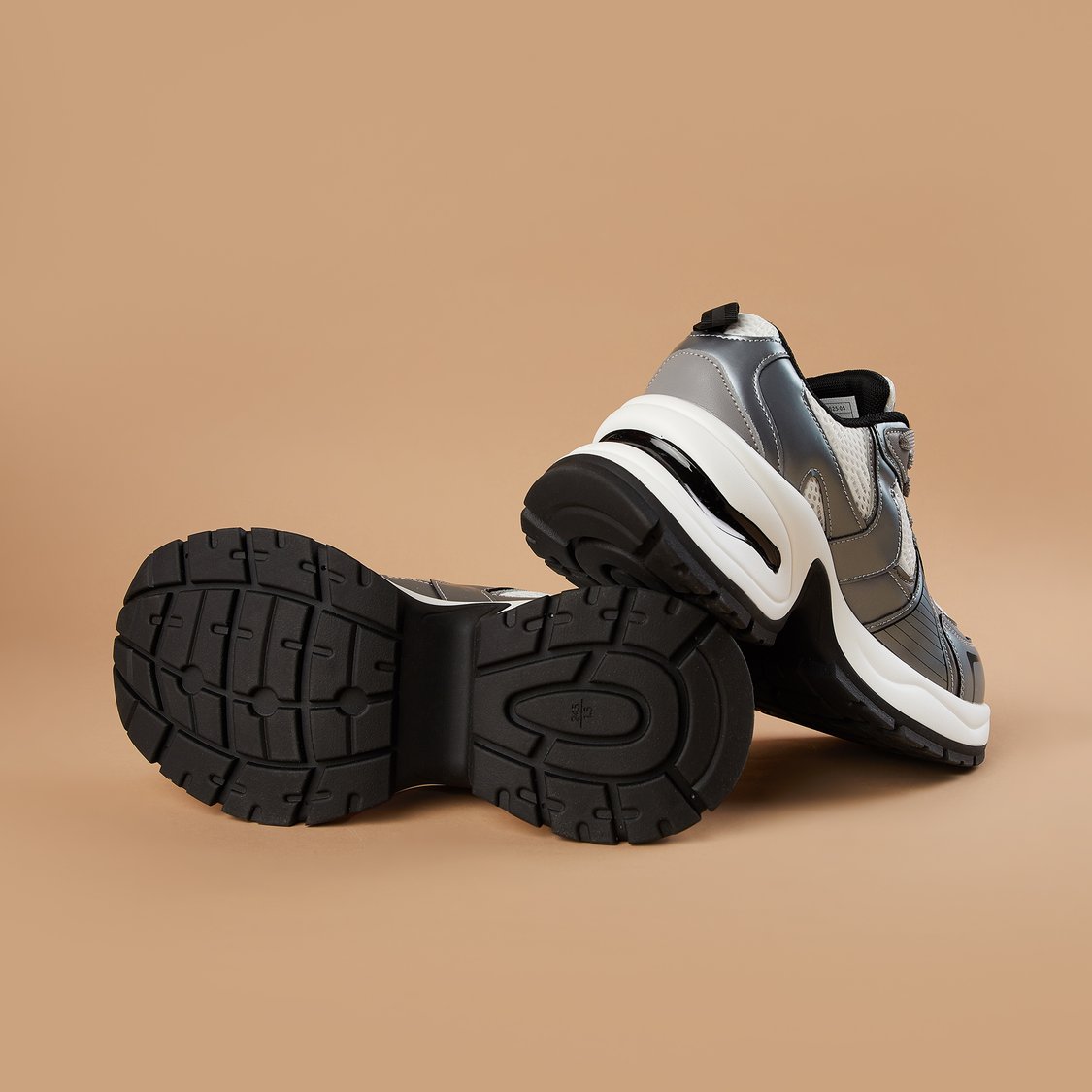 Contemporary Colourblock High-Top Sneakers Lightweight Comfortable Fashion Sneakers