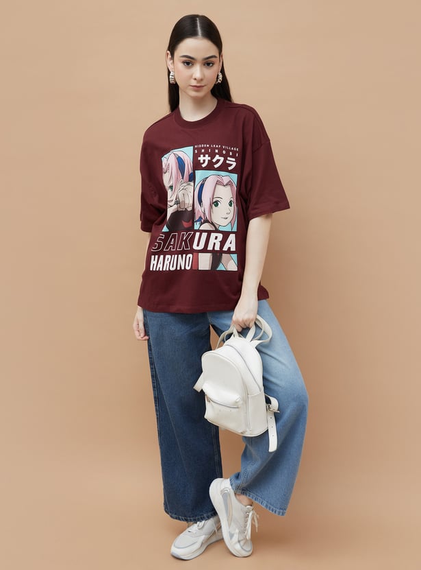 Modern Women’s T-Shirt with Vibrant Sakura Flower Illustration for Trendy Everyday Fashion