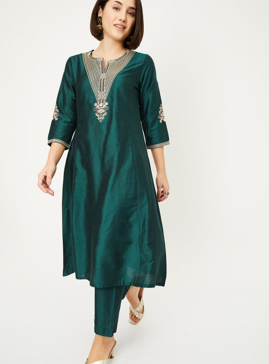 Trendy Ethnic Women’s Line Kurta Set with Beautiful Embroidery, Stylish Silhouette, and Coordinated Pants