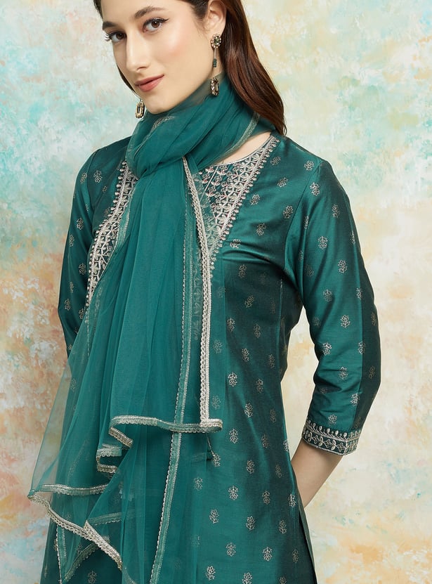 Premium Ethnic Women’s Straight Kurta Set with Handcrafted Embroidery and Coordinated Pants or Palazzo