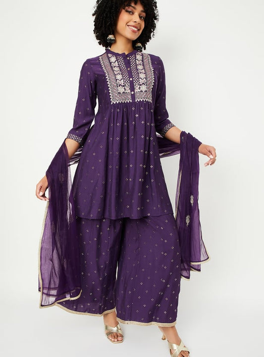 Modern Ethnic Women’s Embroidered Kurta with Flared A-Line Design and Matching Trousers Set