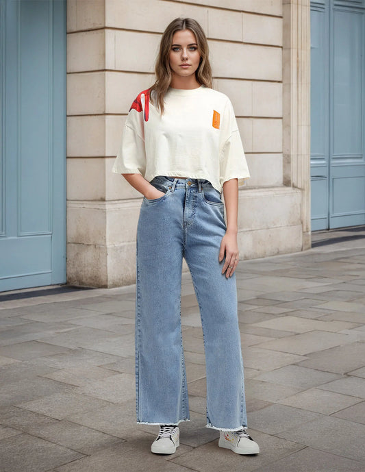 Fashionable Women Wide Leg High Rise Jeans with Tailored Stitching Details