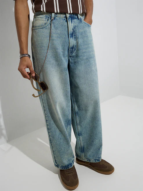 Modern Men’s Light Blue Barrel Fit Denim with Washed Finish and Mid Rise Waist