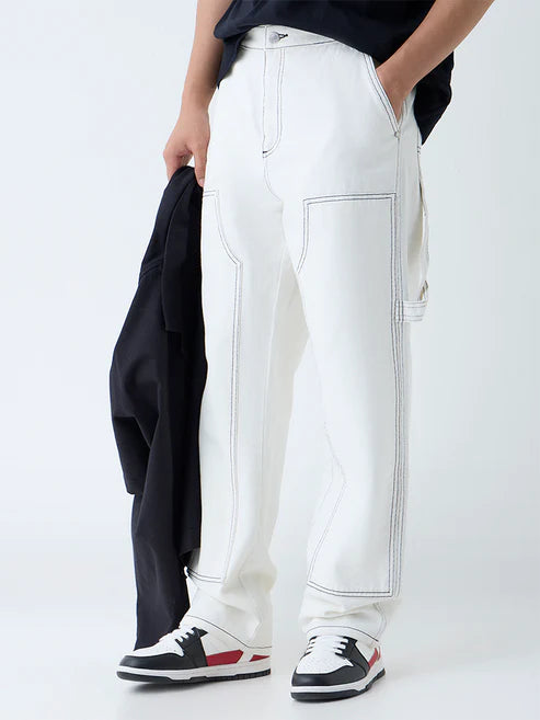 Sleek Men’s White Mid Rise Relaxed Fit Jeans for Streetwear and Casual Looks