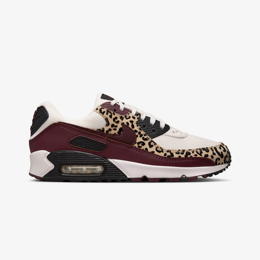 Sleek Men’s Sail Burgundy Crush Black Sneakers for Casual and Daily Outings