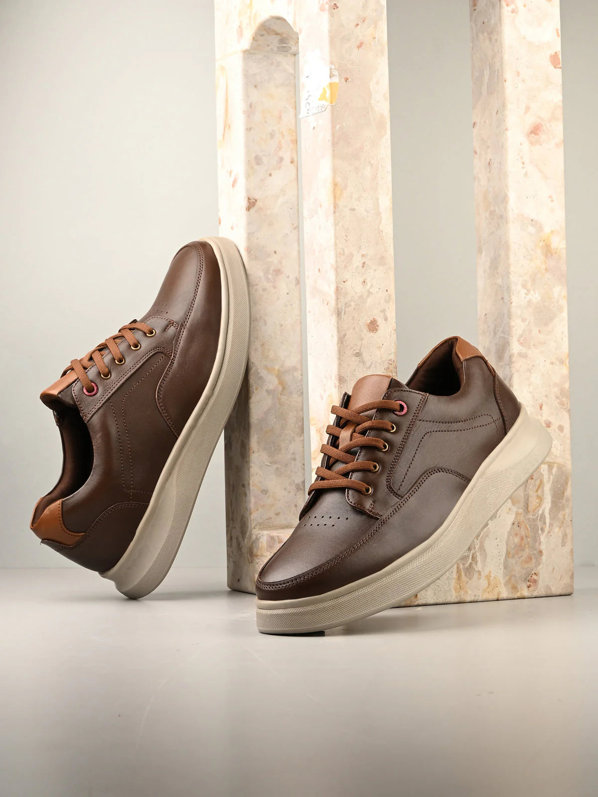 Mateo Men’s Sneakers in Premium Leather with Classic Lace-Up Design