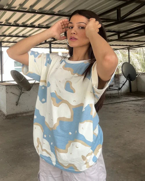 Casual Oversized T-Shirt with Wavy Graphic Print – Comfortable Daily Wear