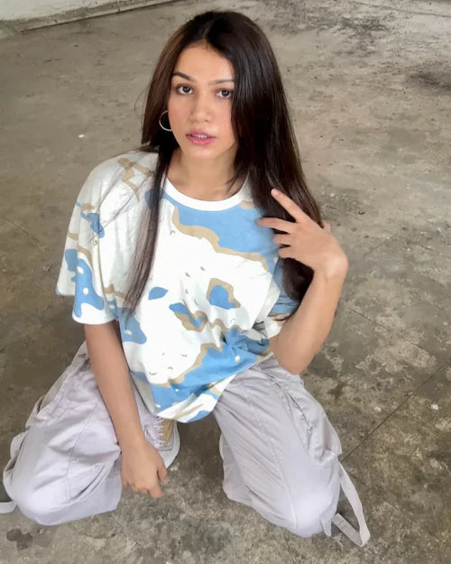 Casual Oversized T-Shirt with Wavy Graphic Print – Comfortable Daily Wear