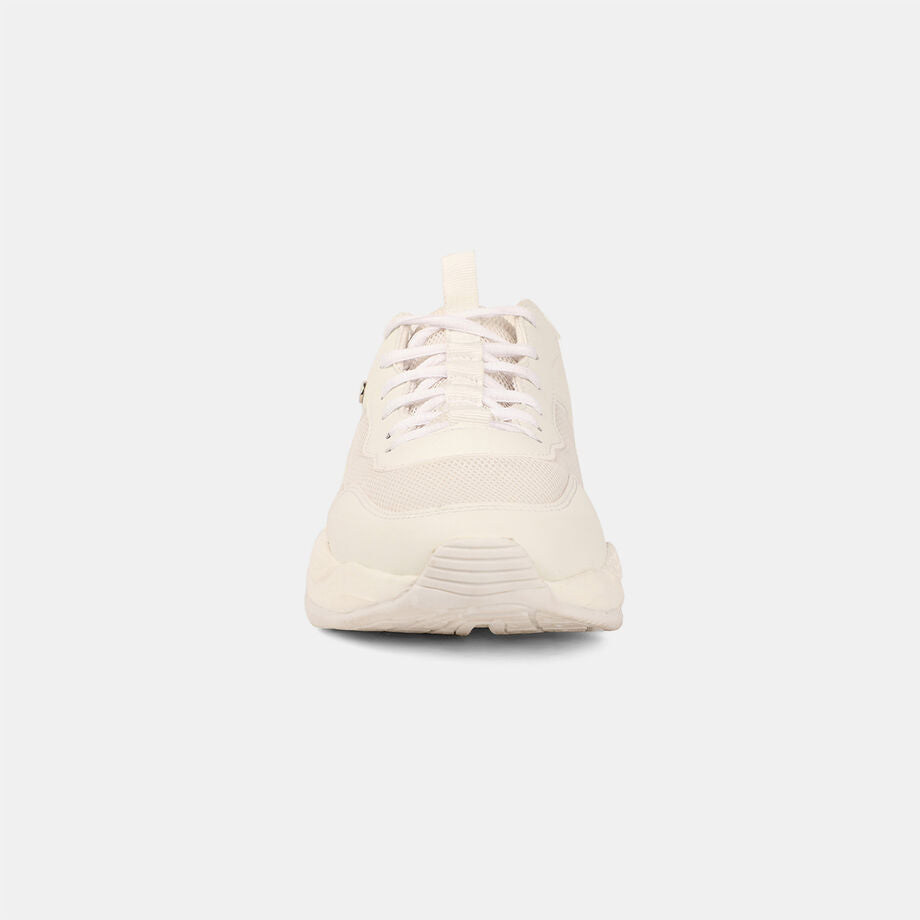 Fashionable Men’s White Lace Up Sports Sneakers with Cushioned Footbed for Maximum Comfort