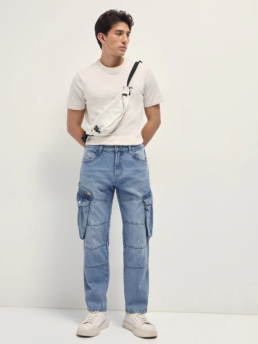 Versatile Light Blue Mid-Rise Straight Fit Cargo Jeans with Multiple Utility Pockets