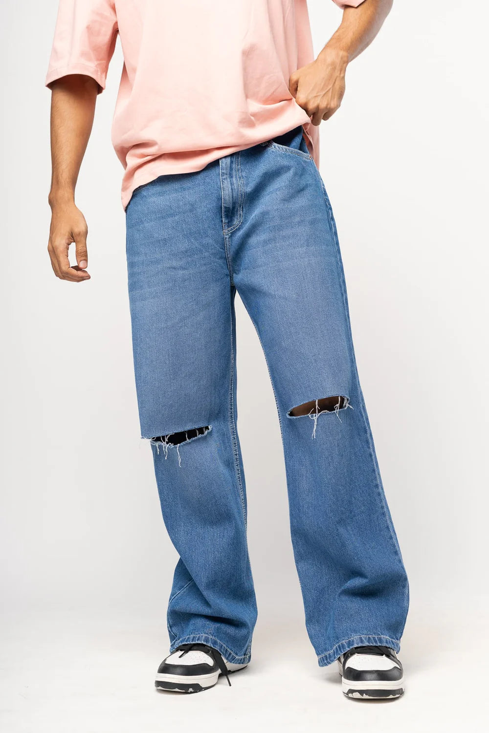 Casual Men’s Blue Jeans with Straight Fit, Baggy Style, and Knee Slit