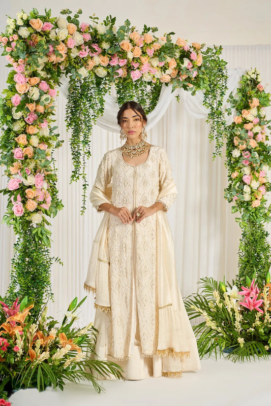 Festive Women Kurta Set with Sequins, Threadwork, or Embroidery Detailing