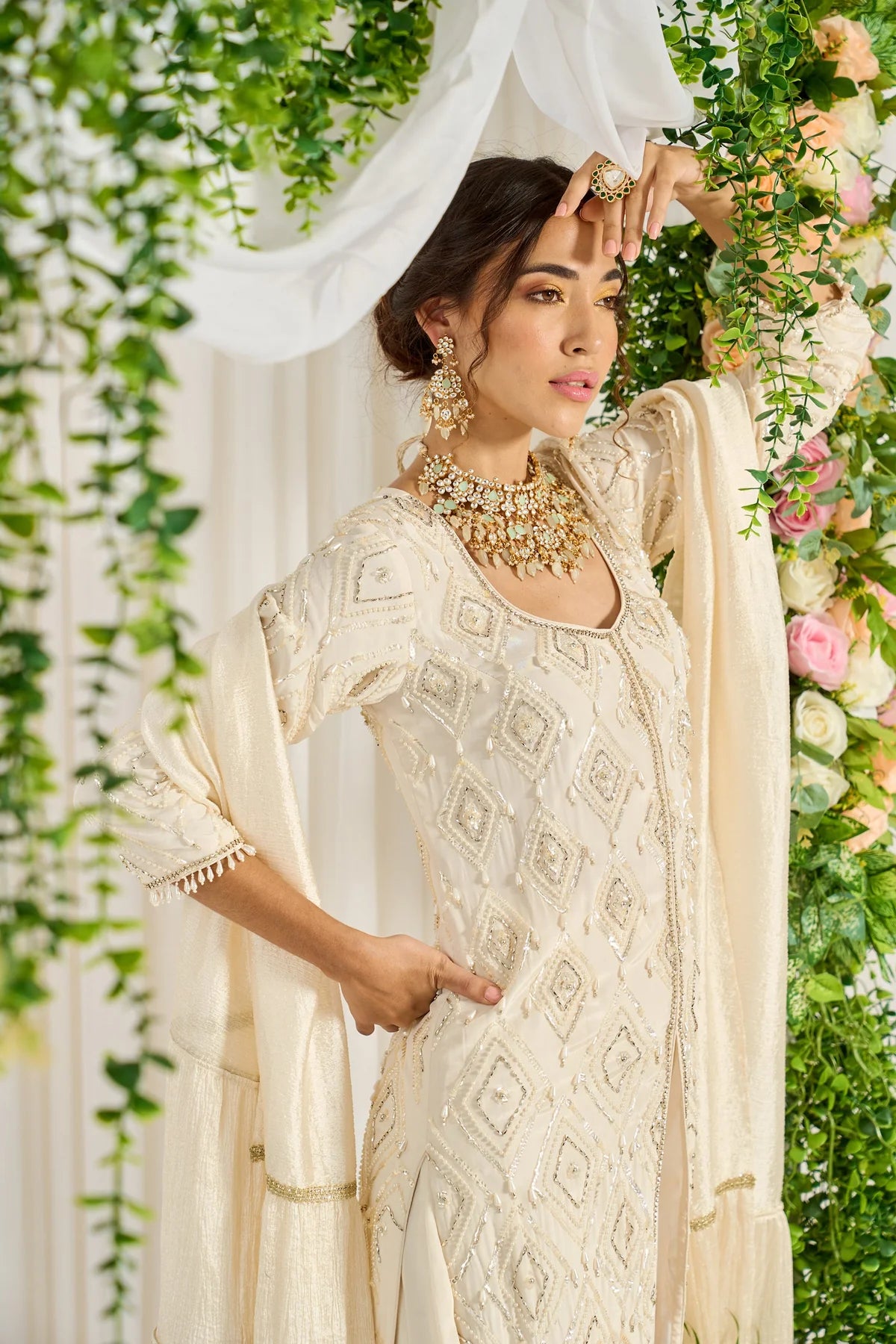 Festive Women Kurta Set with Sequins, Threadwork, or Embroidery Detailing