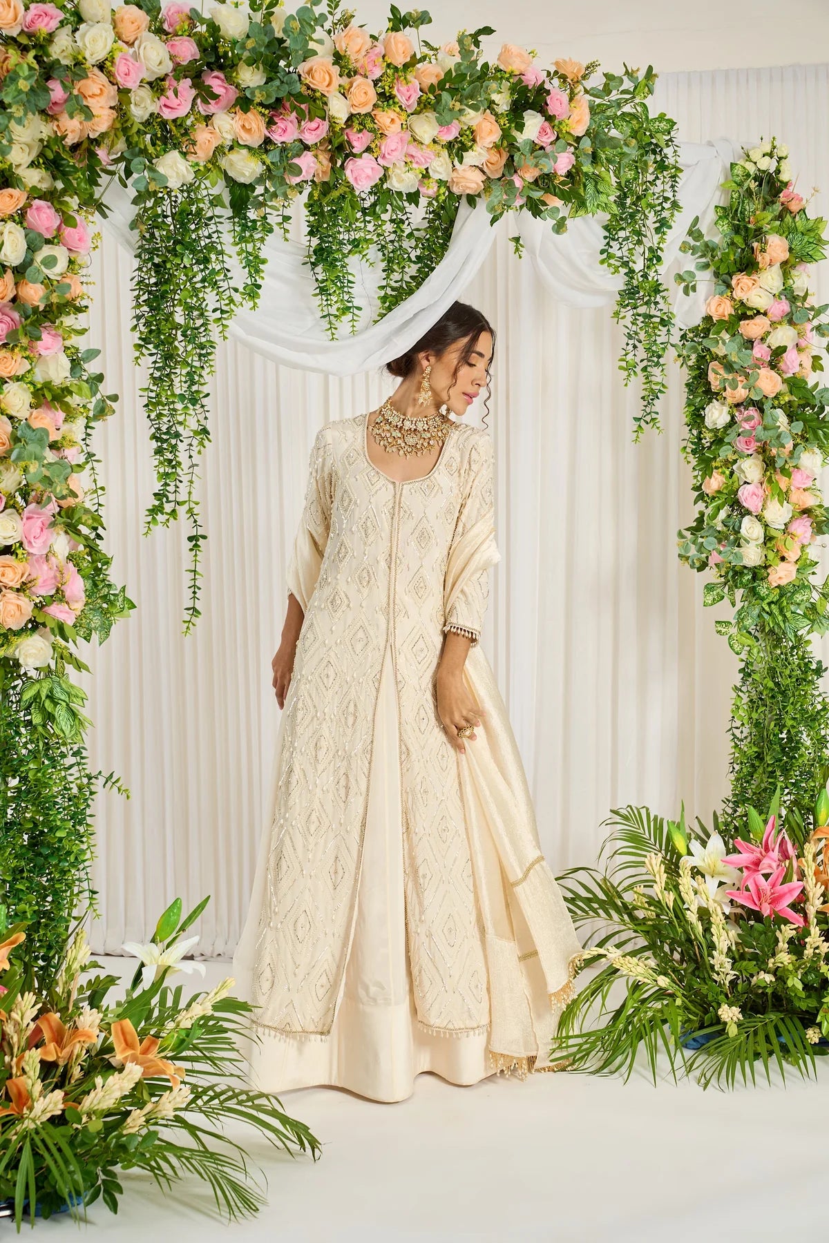 Festive Women Kurta Set with Sequins, Threadwork, or Embroidery Detailing