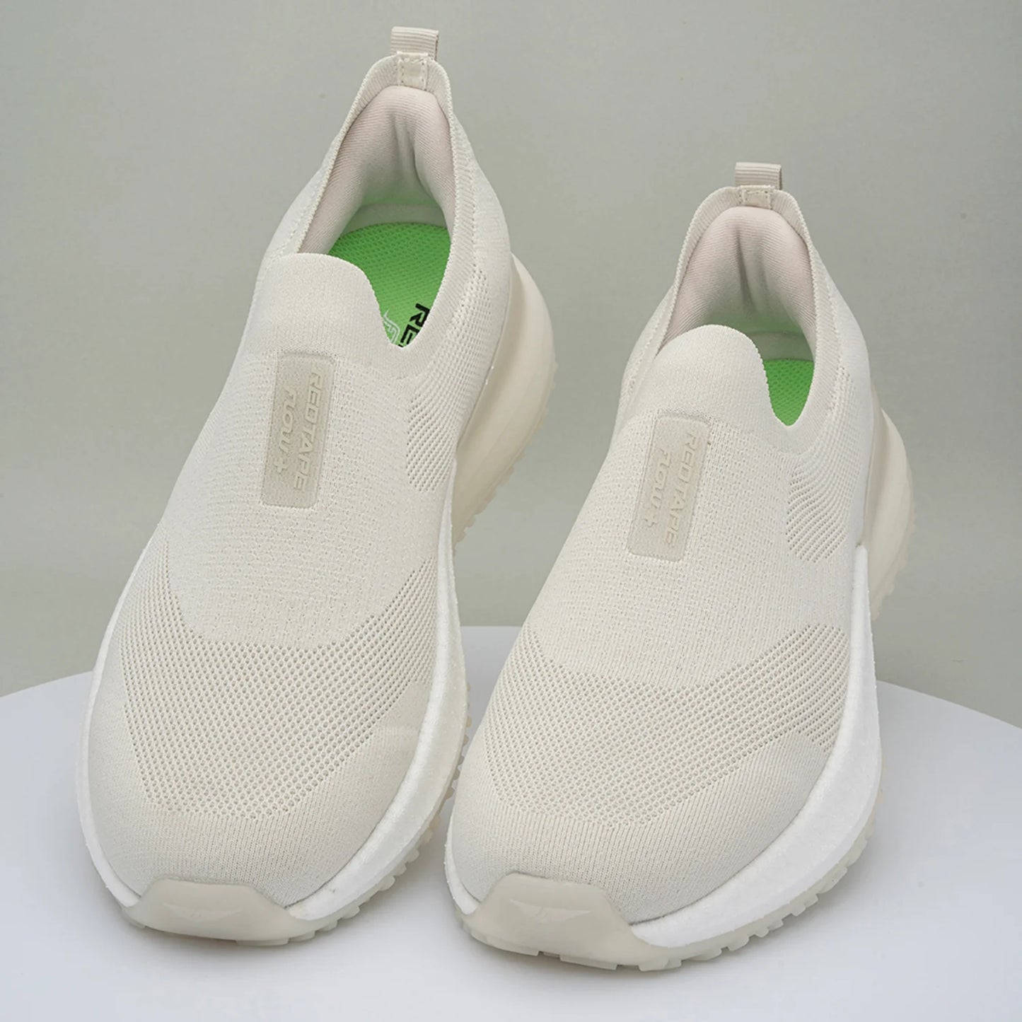 Modern Men’s Walking Slip-On Shoes with Comfortable Fit and Stylish Design