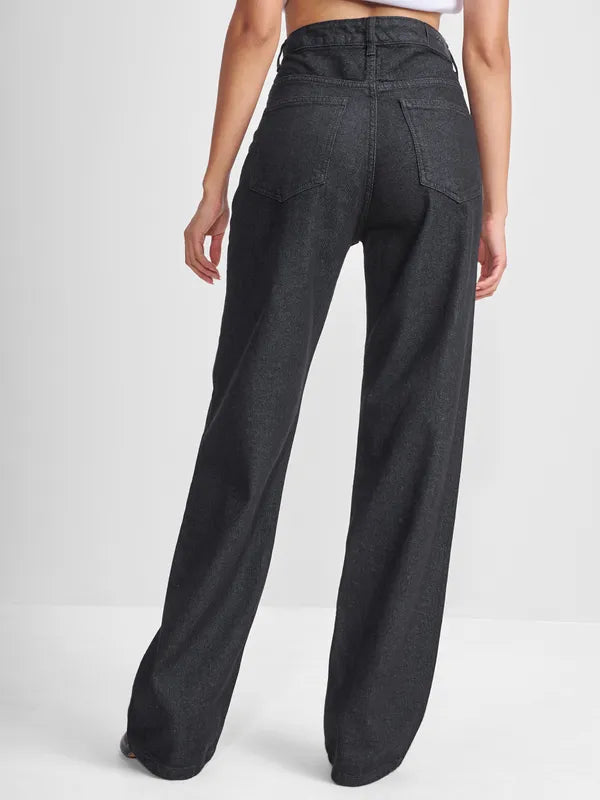 Relaxed Women Black Dad Fit Jeans Ideal for Travel Lounging and Casual Everyday Wear