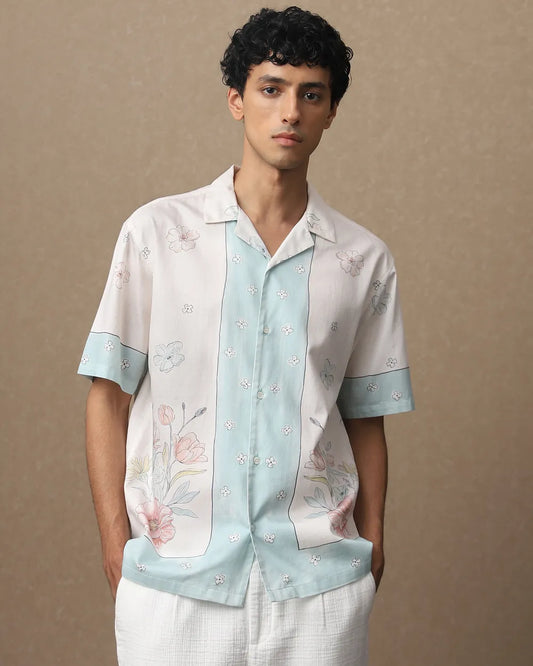 Fashionable Off White Resort Print Loose Fit Shirt for Men Daily and Holiday Wear