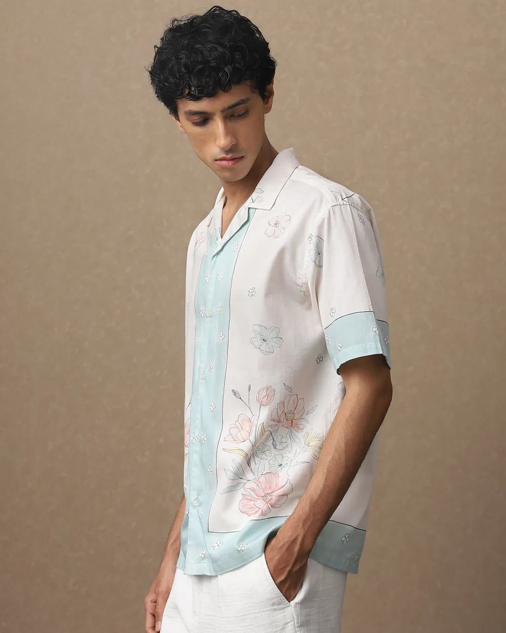 Fashionable Off White Resort Print Loose Fit Shirt for Men Daily and Holiday Wear