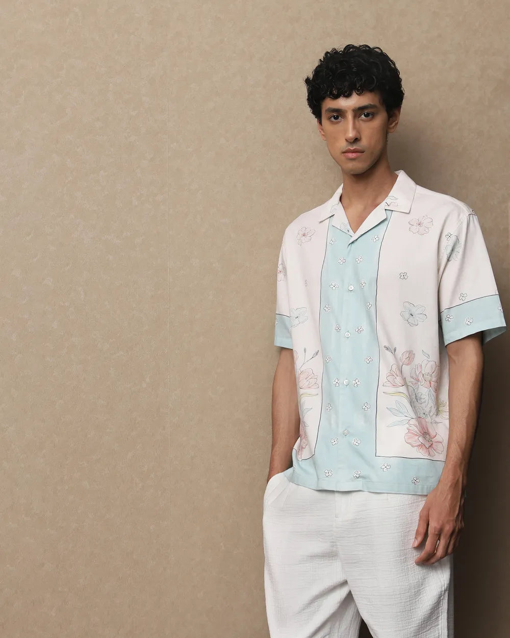 Fashionable Off White Resort Print Loose Fit Shirt for Men Daily and Holiday Wear